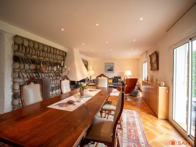 Maison - 260 m² - 5 pièces