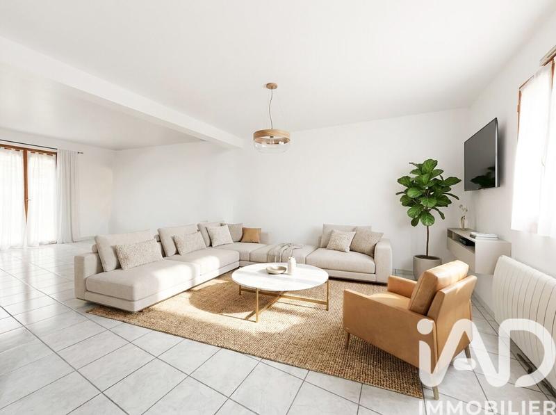 Maison - 101 m² - 5 pièces