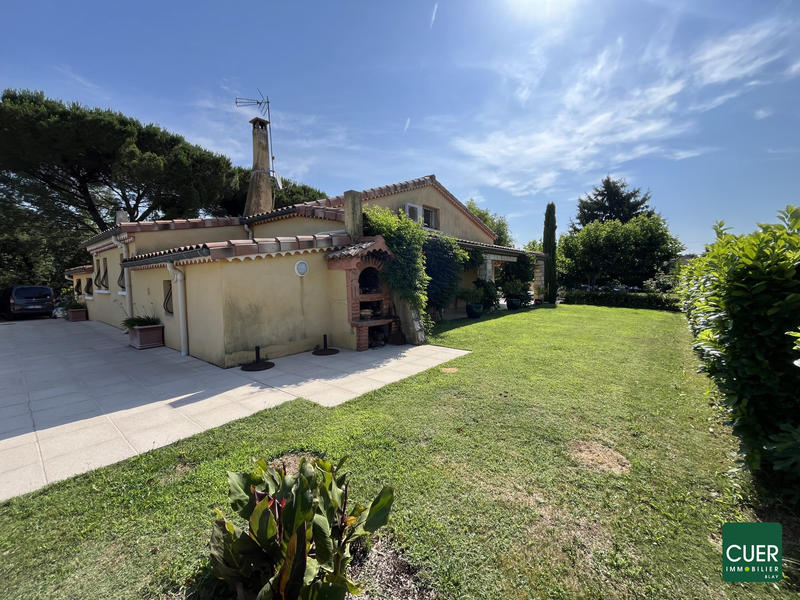 Maison - 174 m² - 6 pièces