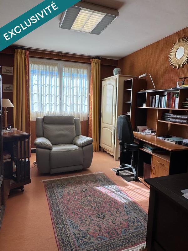 Maison - 235 m² - 9 pièces