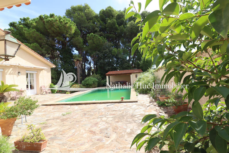Villa - 216 m² - 6 pièces