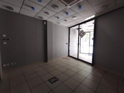 Local commercial - 56 m² - 4 pièces