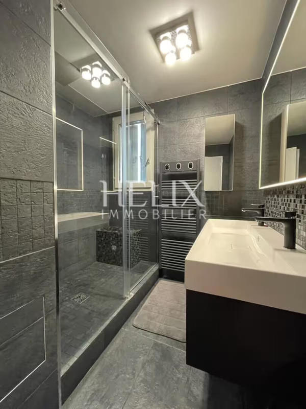 Appartement - 101 m² - 4 pièces