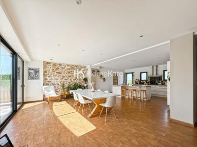 Maison - 185 m² - 4 pièces