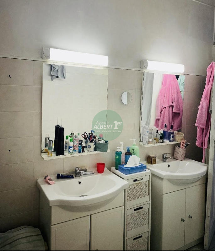 Appartement - 99 m² - 3 pièces