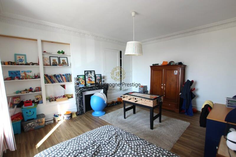 Maison bourgeoise - 151 m² - 5 pièces