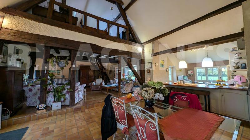 Propriété - 140 m² - 7 pièces