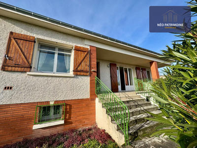 Maison - 97 m² - 7 pièces