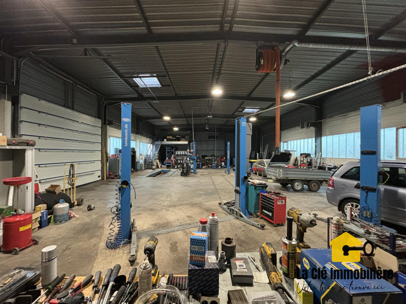 Local commercial - 1 255 m²