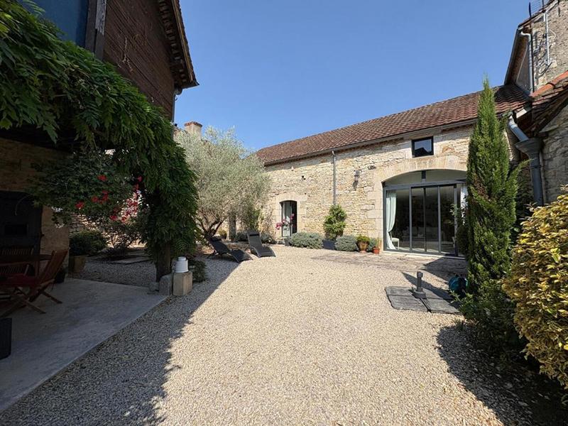 Maison de village - 160 m² - 6 pièces