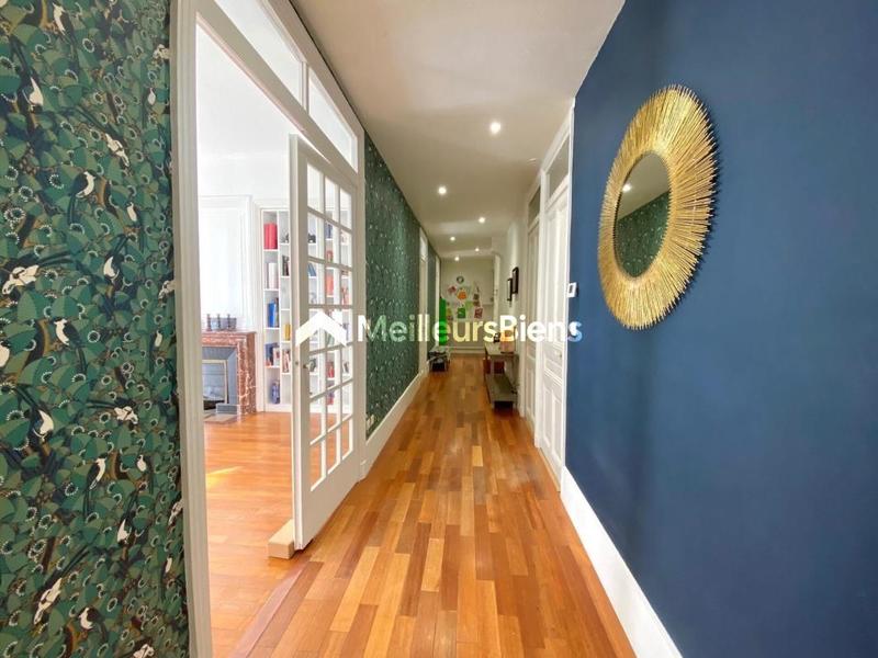 Appartement bourgeois - 117 m² - 4 pièces