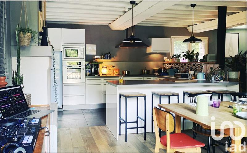 Maison - 220 m² - 7 pièces