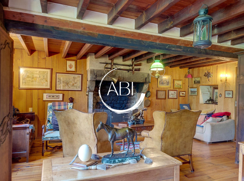 Maison ancienne - 172 m² - 6 pièces