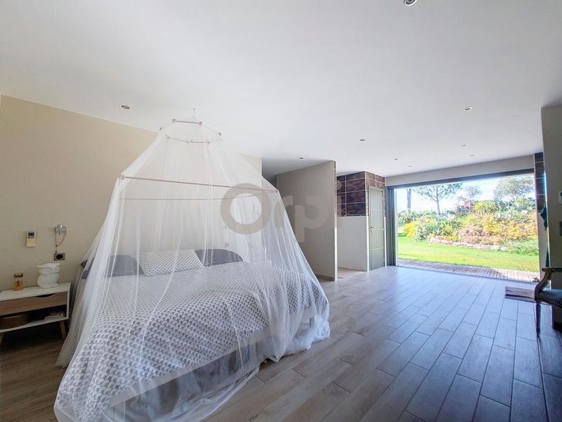 Propriété - 262 m² - 5 pièces