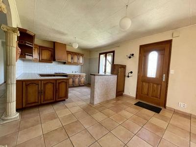 Maison traditionnelle - 228 m² - 8 pièces