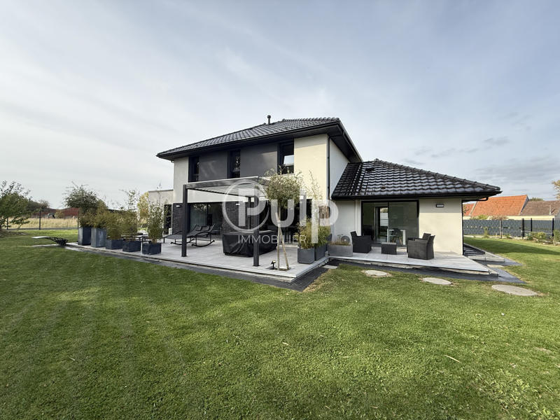 Villa - 175 m² - 6 pièces