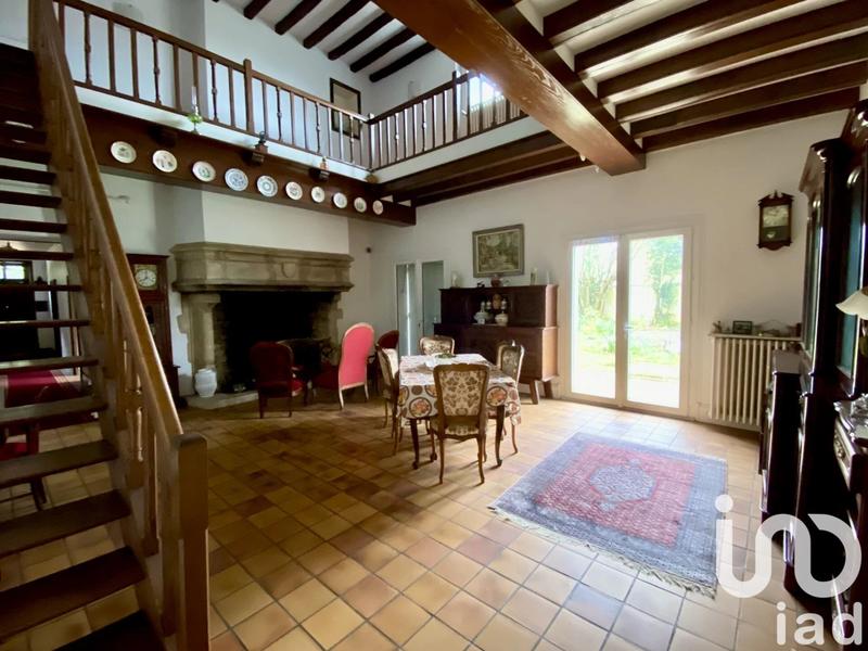 Maison - 315 m² - 13 pièces