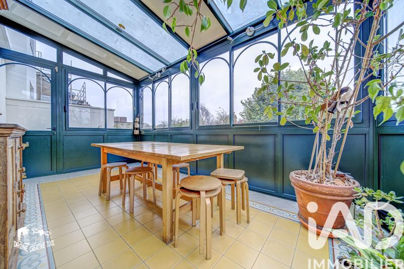 Maison - 212 m² - 9 pièces