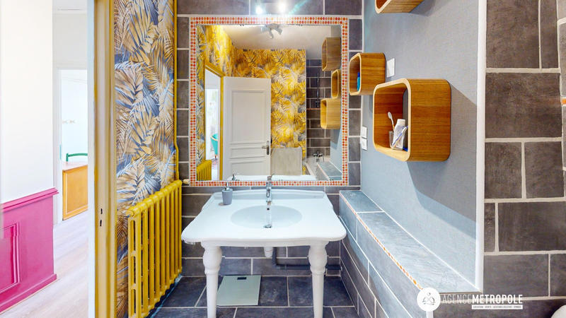 Appartement - 93 m² - 4 pièces