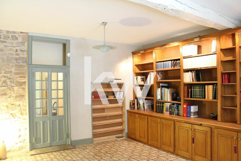 Maison ancienne - 290 m² - 9 pièces