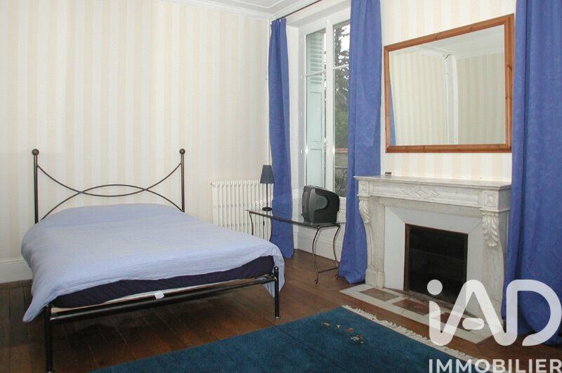 Maison - 450 m² - 15 pièces