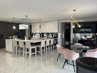 Maison - 160 m² - 6 pièces