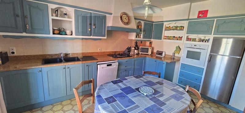 Propriété - 250 m² - 6 pièces