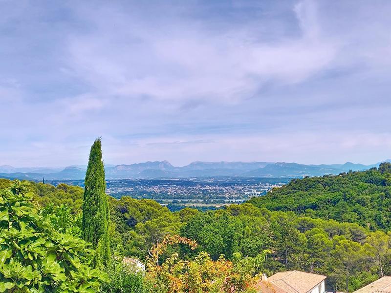 Maison - 228 m² - 9 pièces