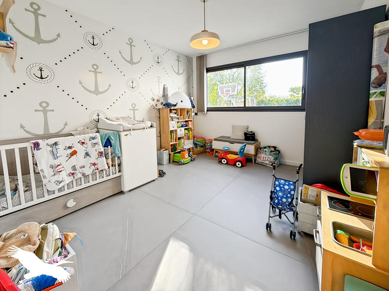 Maison - 350 m² - 12 pièces