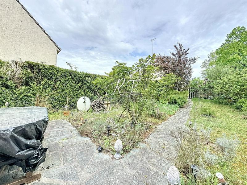 Maison - 95 m² - 5 pièces