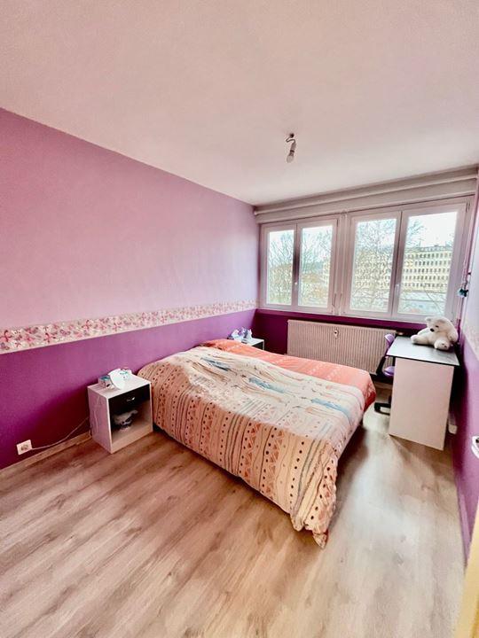 Appartement - 97 m² - 5 pièces