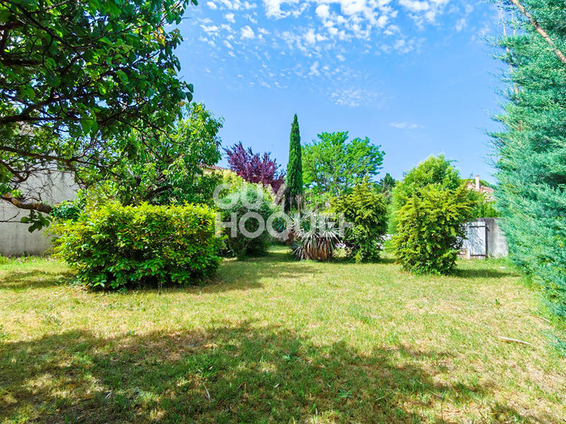 Maison - 220 m² - 5 pièces