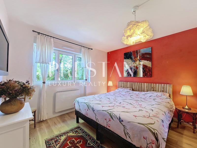 Appartement - 80 m² - 3 pièces