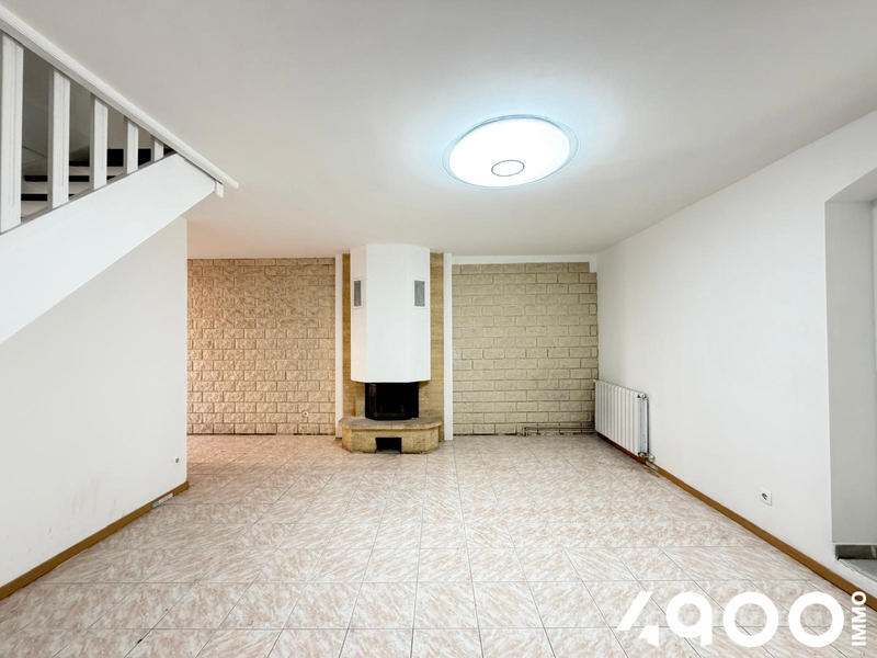 Maison - 90 m² - 5 pièces