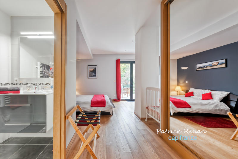 Maison - 439 m² - 8 pièces