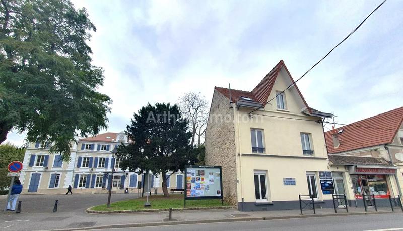 Bureau - 306 m² - 15 pièces