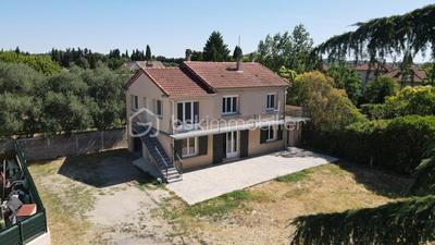 Maison traditionnelle - 146 m² - 6 pièces