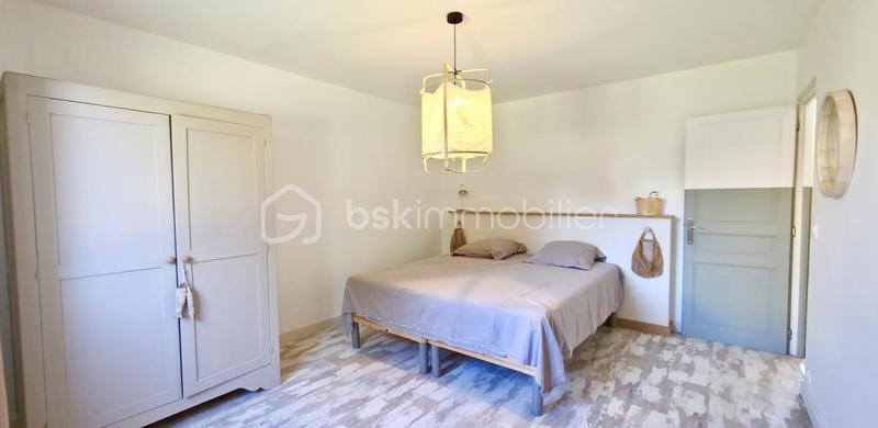 Maison traditionnelle - 164 m² - 6 pièces