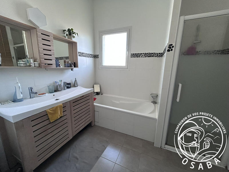 Maison - 90 m² - 4 pièces