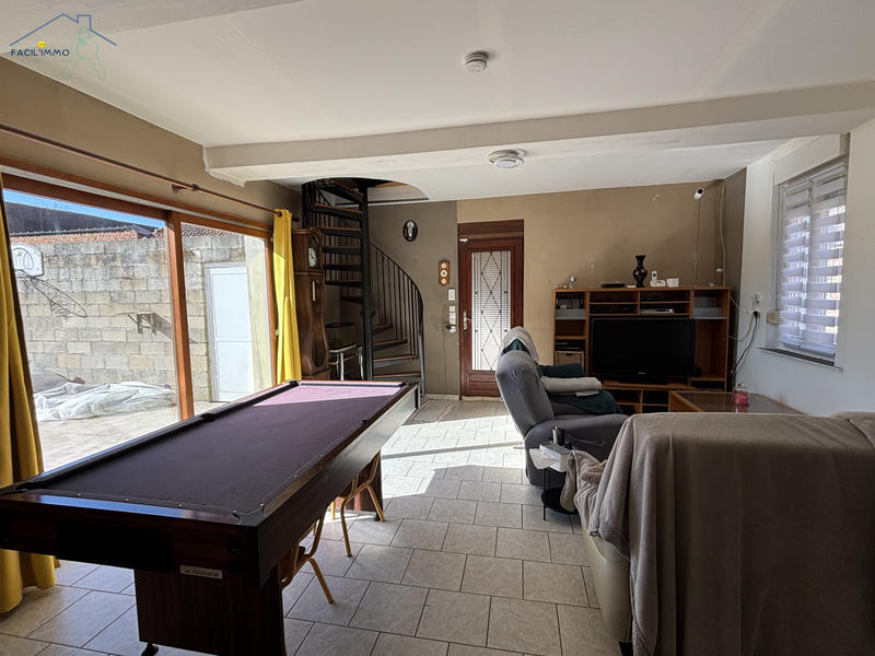 Maison - 175 m² - 8 pièces