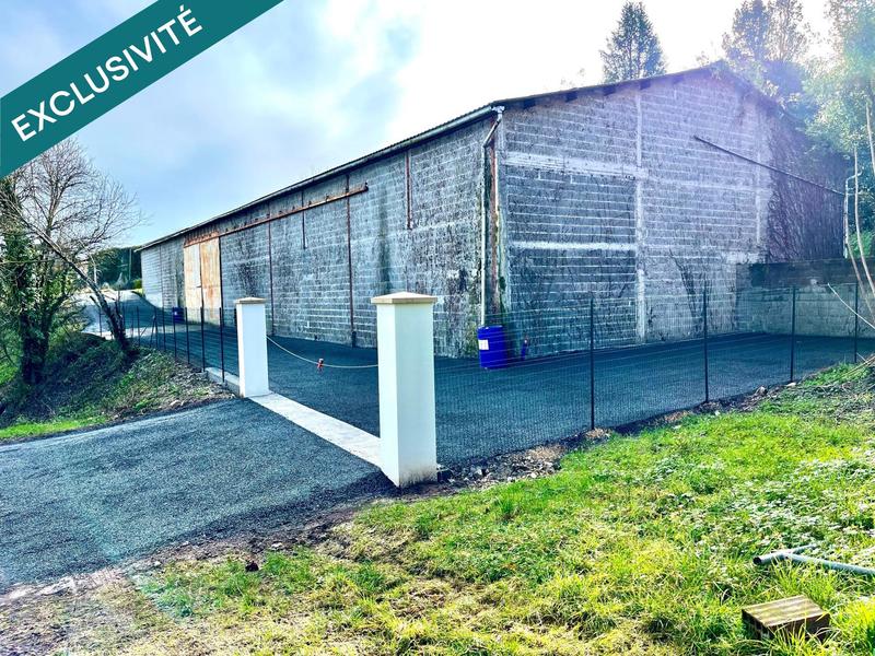 Local commercial - 675 m² - 1 pièce