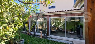 Maison jumelée - 136 m² - 6 pièces