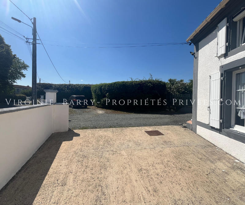 Maison - 252 m² - 11 pièces