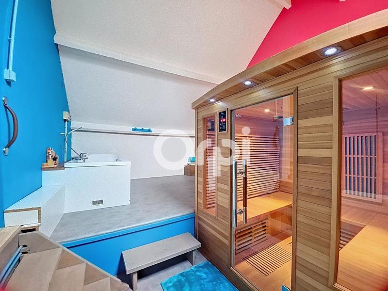 Maison - 175 m² - 8 pièces