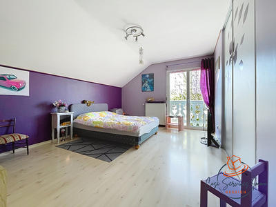 Maison - 166 m² - 7 pièces