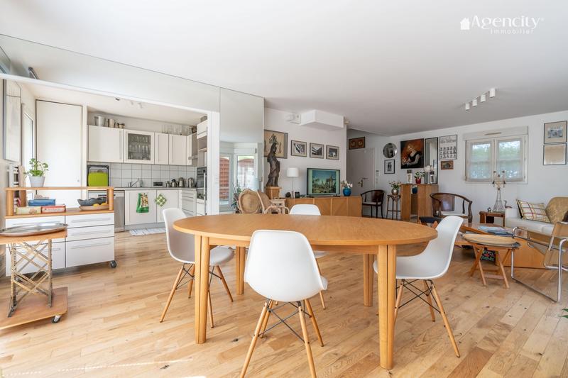 Maison traditionnelle - 153 m² - 6 pièces