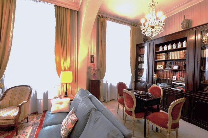 Maison bourgeoise - 257 m² - 10 pièces