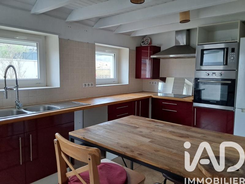 Maison - 240 m² - 8 pièces