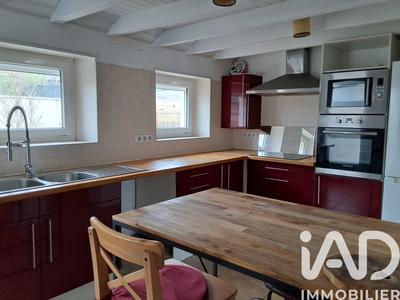 Maison - 240 m² - 8 pièces