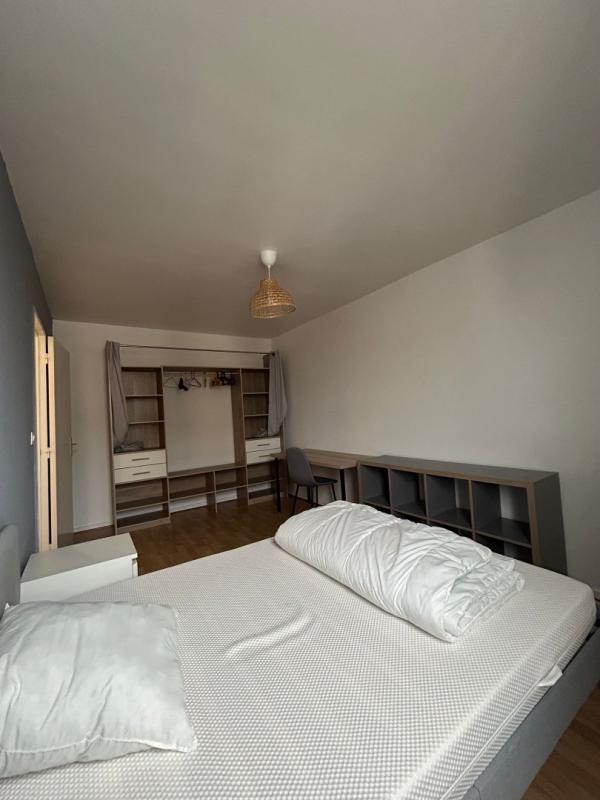 Chambre - 14 m² - 1 pièce